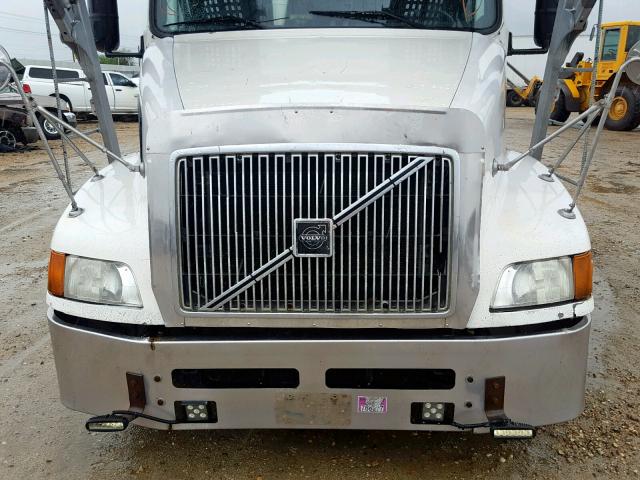 4V5ND5RH6YN240216 - 2000 VOLVO VN WHITE photo 7