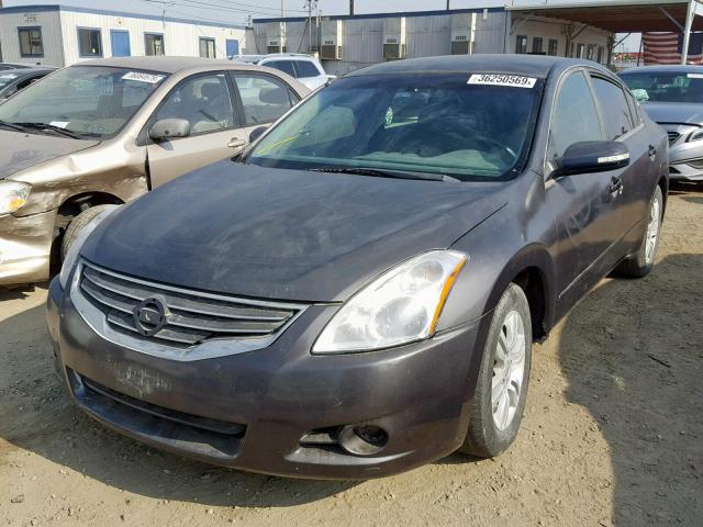 1N4AL2AP8CN520298 - 2012 NISSAN ALTIMA BAS GRAY photo 2