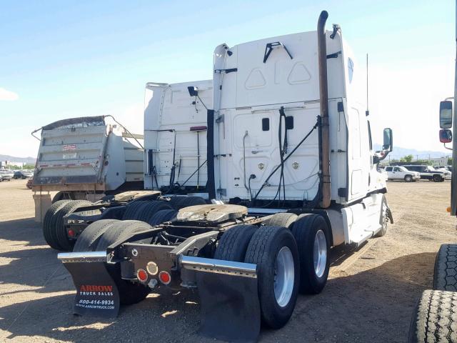 1FUJGLDRXBLAY1788 - 2011 FREIGHTLINER CASCADIA 1 WHITE photo 4