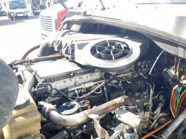 1FUJGLDRXBLAY1788 - 2011 FREIGHTLINER CASCADIA 1 WHITE photo 7