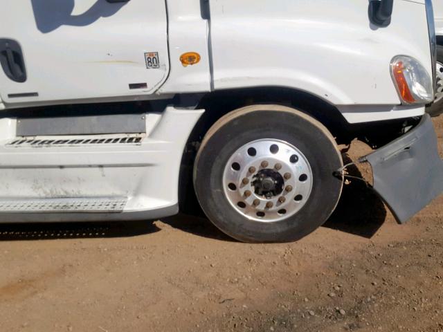 1FUJGLDRXBLAY1788 - 2011 FREIGHTLINER CASCADIA 1 WHITE photo 9