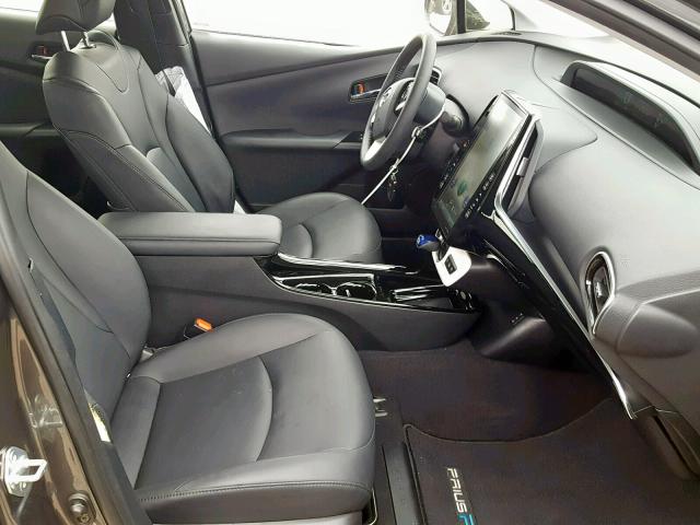 JTDKARFPXH3064877 - 2017 TOYOTA PRIUS PRIM ნაცრისფერი ფოტო 5