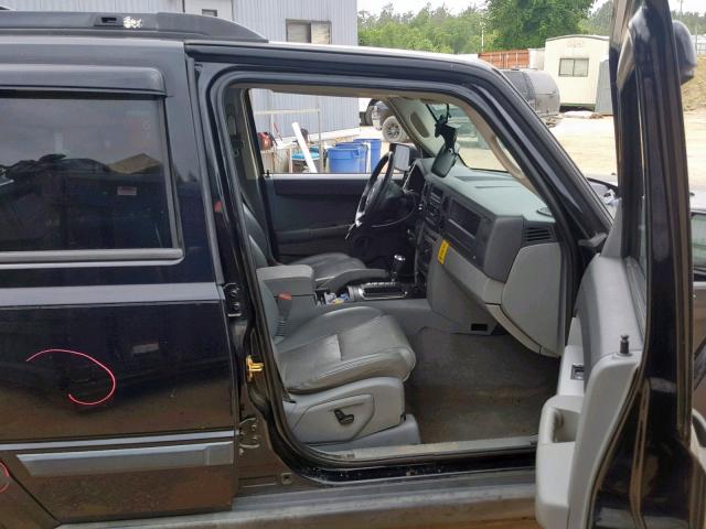 1J8HH48N46C253843 - 2006 JEEP COMMANDER BLACK photo 5