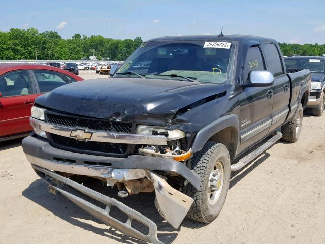 1GCHK23142F223137 - 2002 CHEVROLET SILVERADO BLACK photo 2