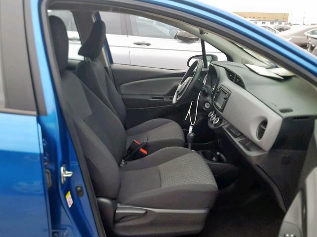 VNKKTUD33FA039591 - 2015 TOYOTA YARIS BLUE photo 5