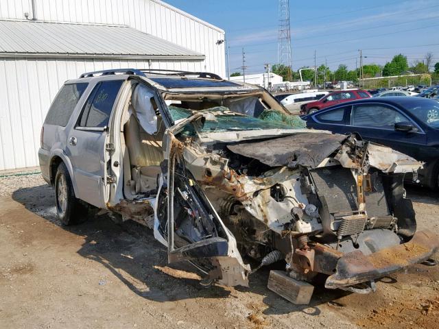 5LMFU28585LJ03806 - 2005 LINCOLN NAVIGATOR CREAM photo 1