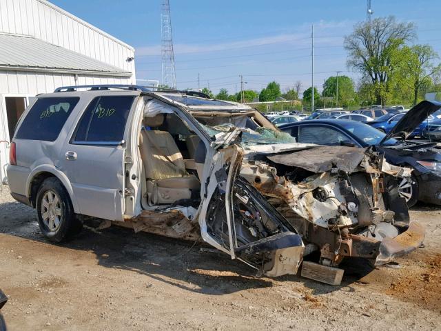 5LMFU28585LJ03806 - 2005 LINCOLN NAVIGATOR CREAM photo 9