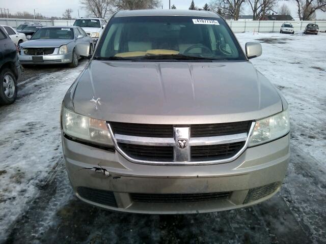 3D4GG57V69T201333 - 2009 DODGE JOURNEY SX TAN photo 10