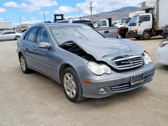 WDBRF61J95F600180 - 2005 MERCEDES-BENZ C 240 GRAY photo 1