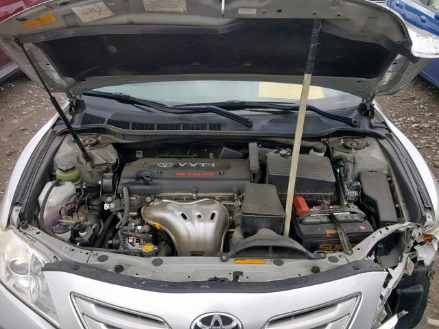 JTNBE46K273069318 - 2007 TOYOTA CAMRY NEW SILVER photo 7