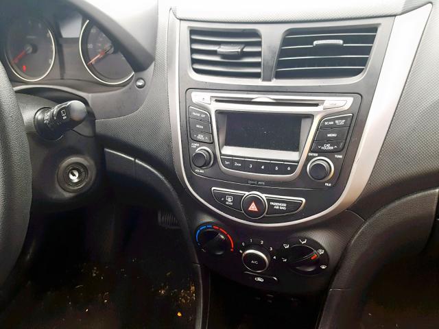 KMHCT5AE2GU269871 - 2016 HYUNDAI ACCENT SE GRAY photo 9