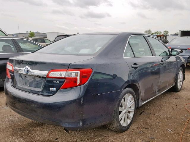 4T1BD1FK0DU075349 - 2013 TOYOTA CAMRY HYBR BLUE photo 4