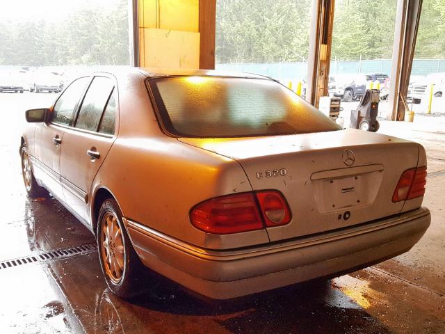 WDBJF55F4VJ027988 - 1997 MERCEDES-BENZ E 320 TAN photo 3