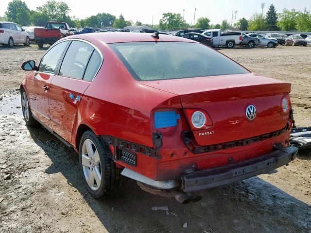 WVWAK73C08E077768 - 2008 VOLKSWAGEN PASSAT KOM RED photo 3