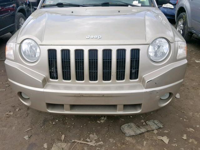 1J4FF47B79D217469 - 2009 JEEP COMPASS SP 金色 照片 9