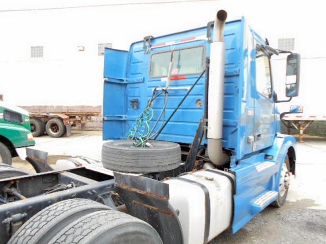 4V4NC9TG8DN132754 - 2013 VOLVO VN VNL BLUE photo 3