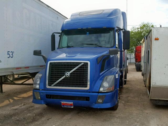 4V4NC9TG5CN540241 - 2012 VOLVO VN VNL WHITE photo 2