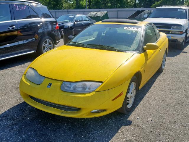 1G8ZR14711Z323216 - 2001 SATURN SC2 YELLOW photo 2