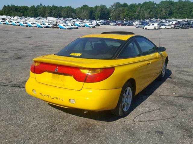 1G8ZR14711Z323216 - 2001 SATURN SC2 YELLOW photo 4