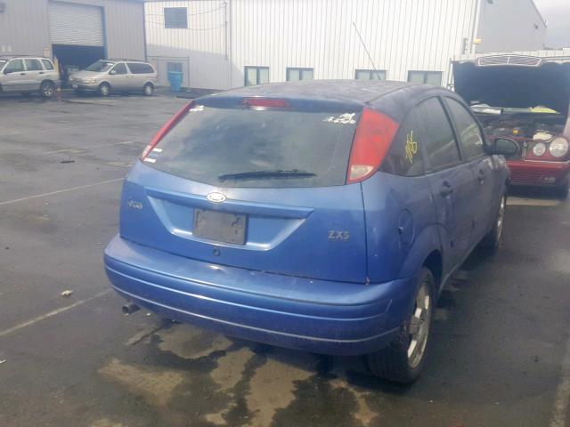 3FAFP37Z93R144880 - 2003 FORD FOCUS ZX5 BLUE photo 4