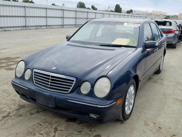 WDBJF65J9YB125245 - 2000 MERCEDES-BENZ E 320 BLUE photo 2