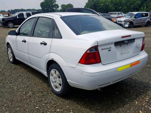 1FAHP34N17W359599 - 2007 FORD FOCUS ZX4 WHITE photo 3