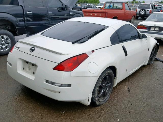 JN1AZ34D25M601423 - 2005 NISSAN 350Z COUPE WHITE photo 4