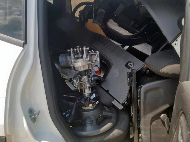 ZACCJBAB6HPF14933 - 2017 JEEP RENEGADE S WHITE photo 6