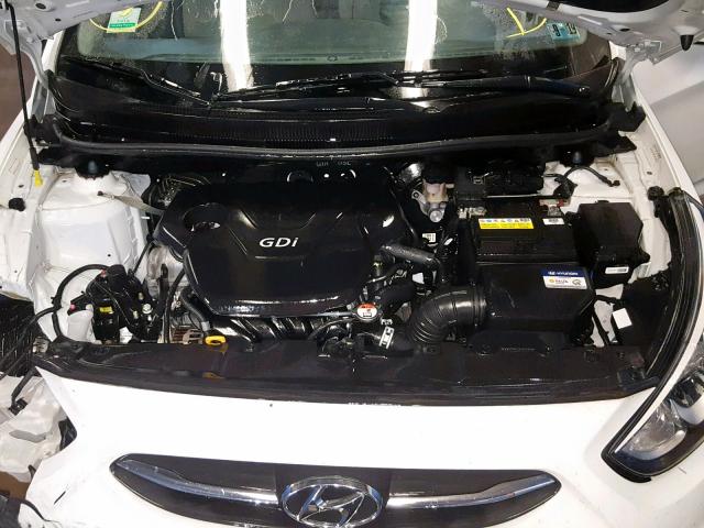 KMHCT4AE9GU137524 - 2016 HYUNDAI ACCENT SE WHITE photo 7