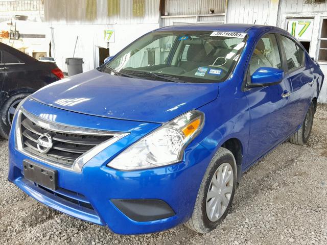 3N1CN7AP8HL850981 - 2017 NISSAN VERSA S BLUE photo 2