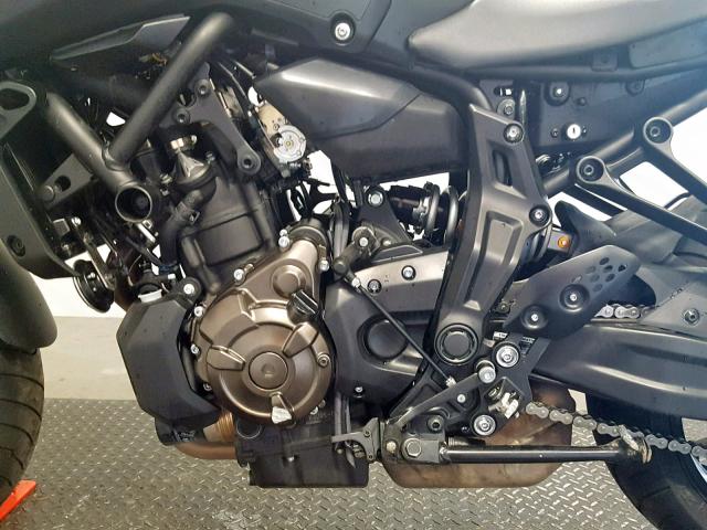 JYARM27E1KA002955 - 2019 YAMAHA MT07 BLACK photo 6