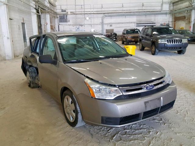 1FAHP34NX8W258322 - 2008 FORD FOCUS S/SE SILVER photo 1