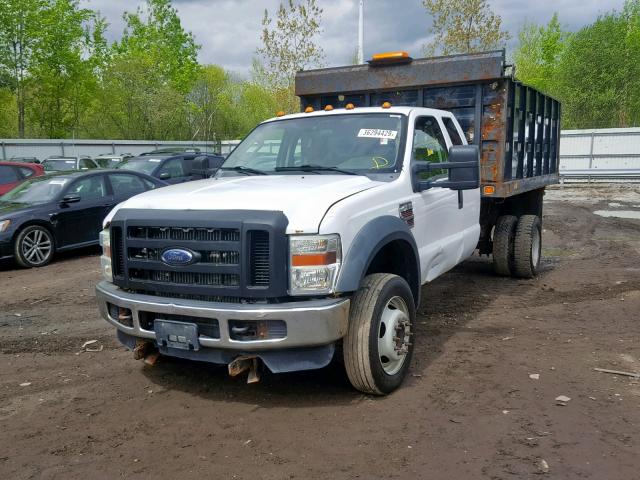 1FDAX5HR4AEA05119 - 2010 FORD F550 SUPER WHITE photo 2