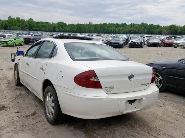 2G4WD562951219471 - 2005 BUICK LACROSSE C WHITE photo 3