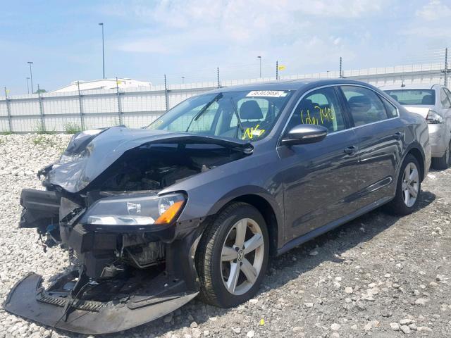 1VWBH7A33CC034002 - 2012 VOLKSWAGEN PASSAT SE GRAY photo 2