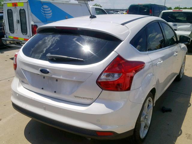 1FADP3N28DL252145 - 2013 FORD FOCUS TITA WHITE photo 4