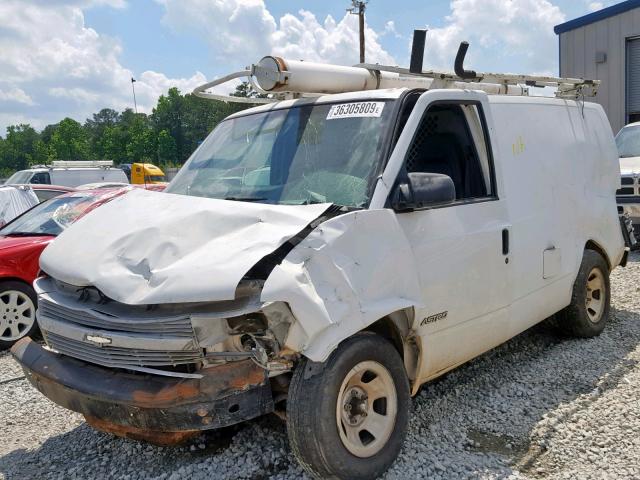 1GCDM19W11B148618 - 2001 CHEVROLET ASTRO WHITE photo 2