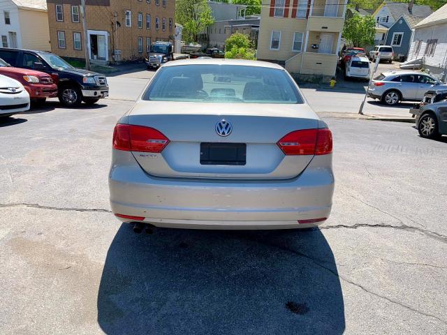 3VW2K7AJ9CM453311 - 2012 VOLKSWAGEN JETTA BASE TAN photo 4