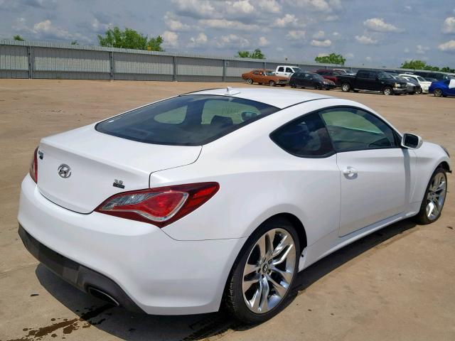 KMHHU6KJ5FU122091 - 2015 HYUNDAI GENESIS CO WHITE photo 4