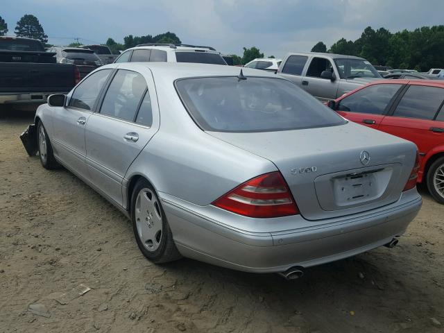 WDBNG78J22A261746 - 2002 MERCEDES-BENZ S 600 SILVER photo 3
