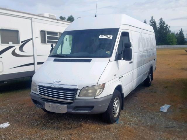 WDYPD744365867742 - 2006 FREIGHTLINER SPRINTER 2 WHITE photo 2