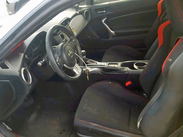 JF1ZNAA19G8700865 - 2016 TOYOTA SCION FR-S WHITE photo 5