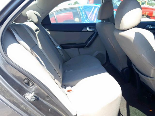 KNAFU4A26D5737747 - 2013 KIA FORTE EX GRAY photo 6