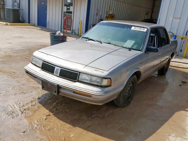 1G3AJ55M6S6311006 - 1995 OLDSMOBILE CIERA SL GRAY photo 2