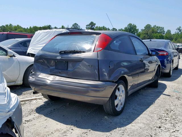 3FAFP31312R146089 - 2002 FORD FOCUS ZX3 GRAY photo 4