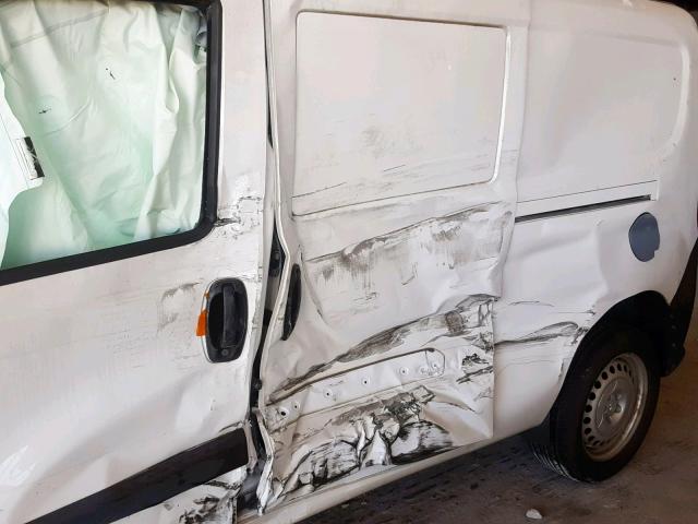 ZFBERFAB8H6E81371 - 2017 RAM PROMASTER 白色 照片 9