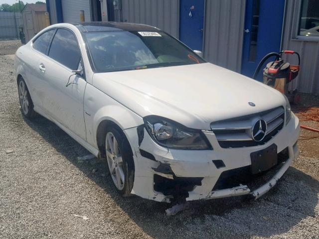 WDDGJ4HB9CF786817 - 2012 MERCEDES-BENZ C 250 WHITE photo 1