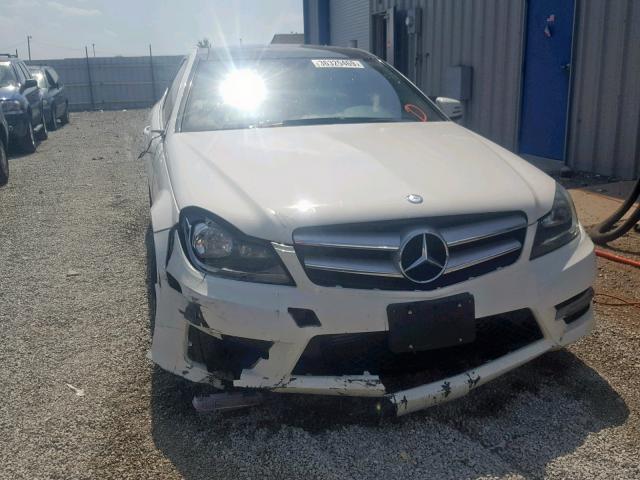 WDDGJ4HB9CF786817 - 2012 MERCEDES-BENZ C 250 WHITE photo 9