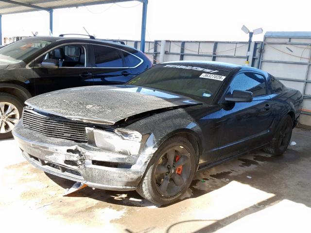 1ZVHT82H885166158 - 2008 FORD MUSTANG GT BLACK photo 2