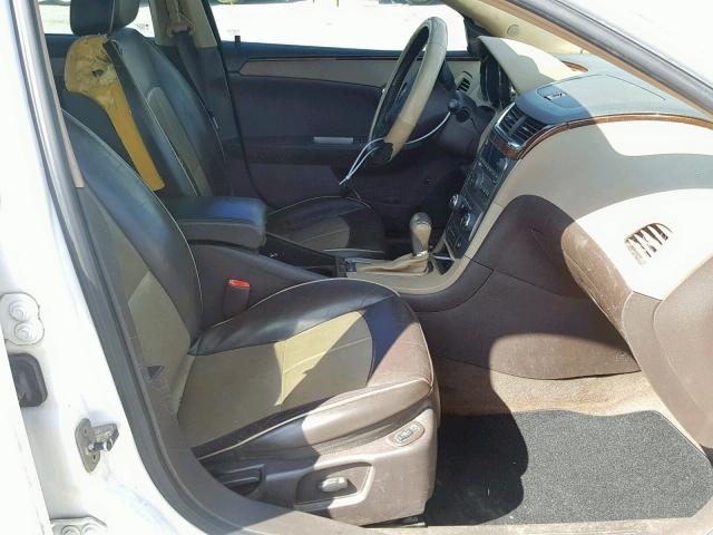 1G1ZK57B98F265135 - 2008 CHEVROLET MALIBU LTZ თეთრი ფოტო 5